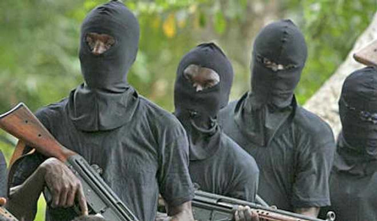 Suspected drug barons attack NDLEA, Army personnel in Edo