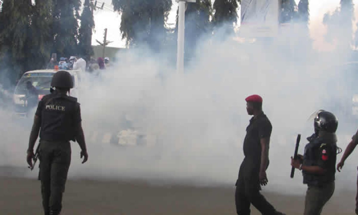Tension in Abuja as Police Allegedly Fire Tear Gas at ‘Free Nnamdi Kanu’ Protesters — Mama Pee Gives Live Update
