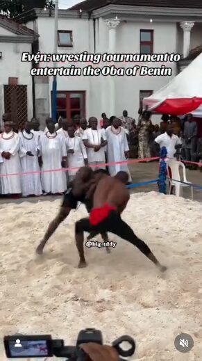 Evẹ́n Festival: Pride, Strength, and Tradition on Display Before the Oba of Benin