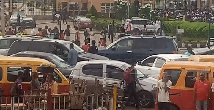 Edo Residents Protest Over Prolonged Electricity Blackout, Block Major Highway