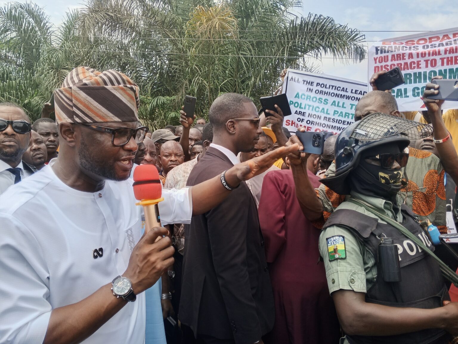 Ikpe Waterside Protest: Edo Govt Promises Road Rehabilitation